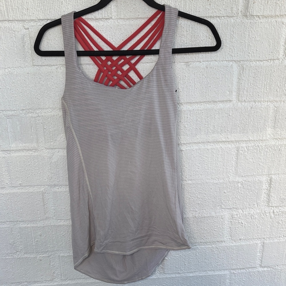 Lululemon Criss Cross Striped Sports Bra Tank Top sz 6